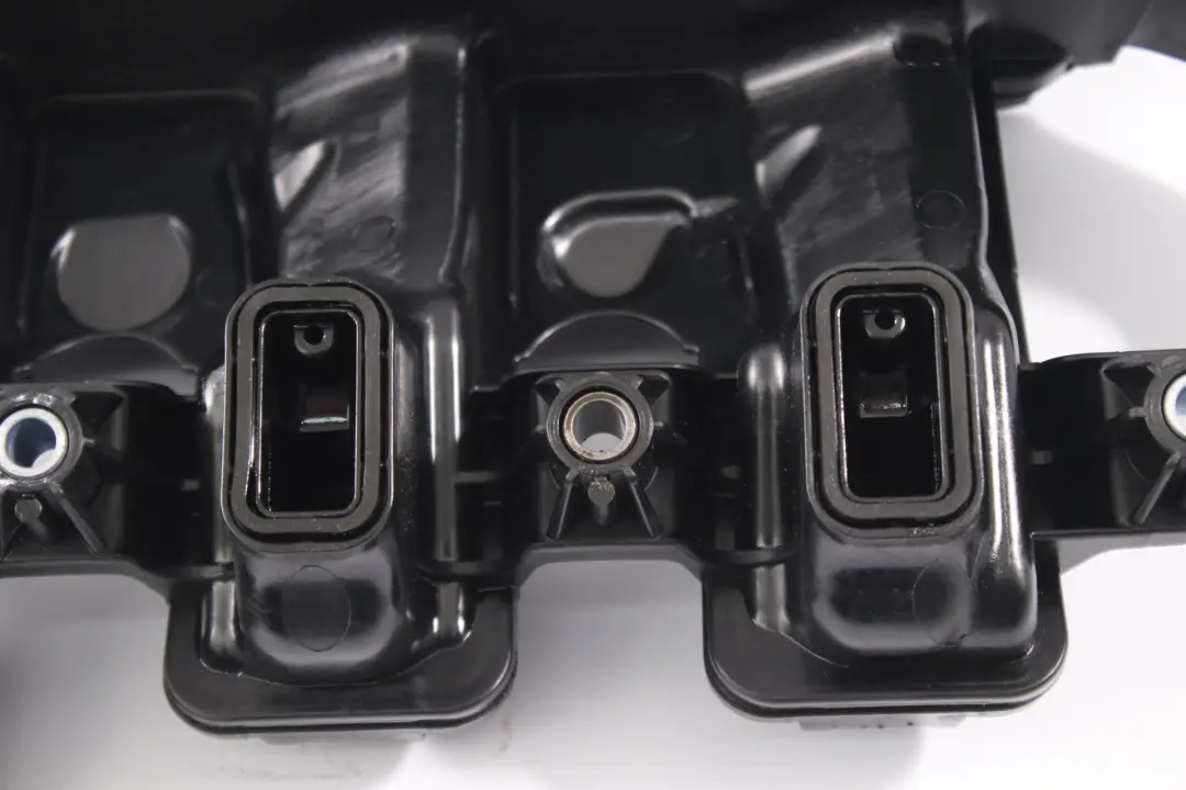Colector de admisión de aire 118302761R para Renault Trafic 3 1.6 DCI Vivaro B con número de pieza 118302761R-1 Renault Trafic 3 1.6 DCI Vivaro B Colector de admisión de aire 118302761R - SKU 118302761R-1 - Número de pieza 118302761R-1