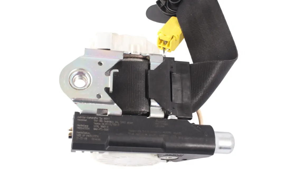 Pas Bezpieczeństwa Tylny Prawy Czarny do VW Volkswagen Passat B6 o numerze 193857737A VW Volkswagen Passat B6 Pas Bezpieczeństwa Tylny Prawy Czarny - SKU 193857737A - Numer Części 193857737A