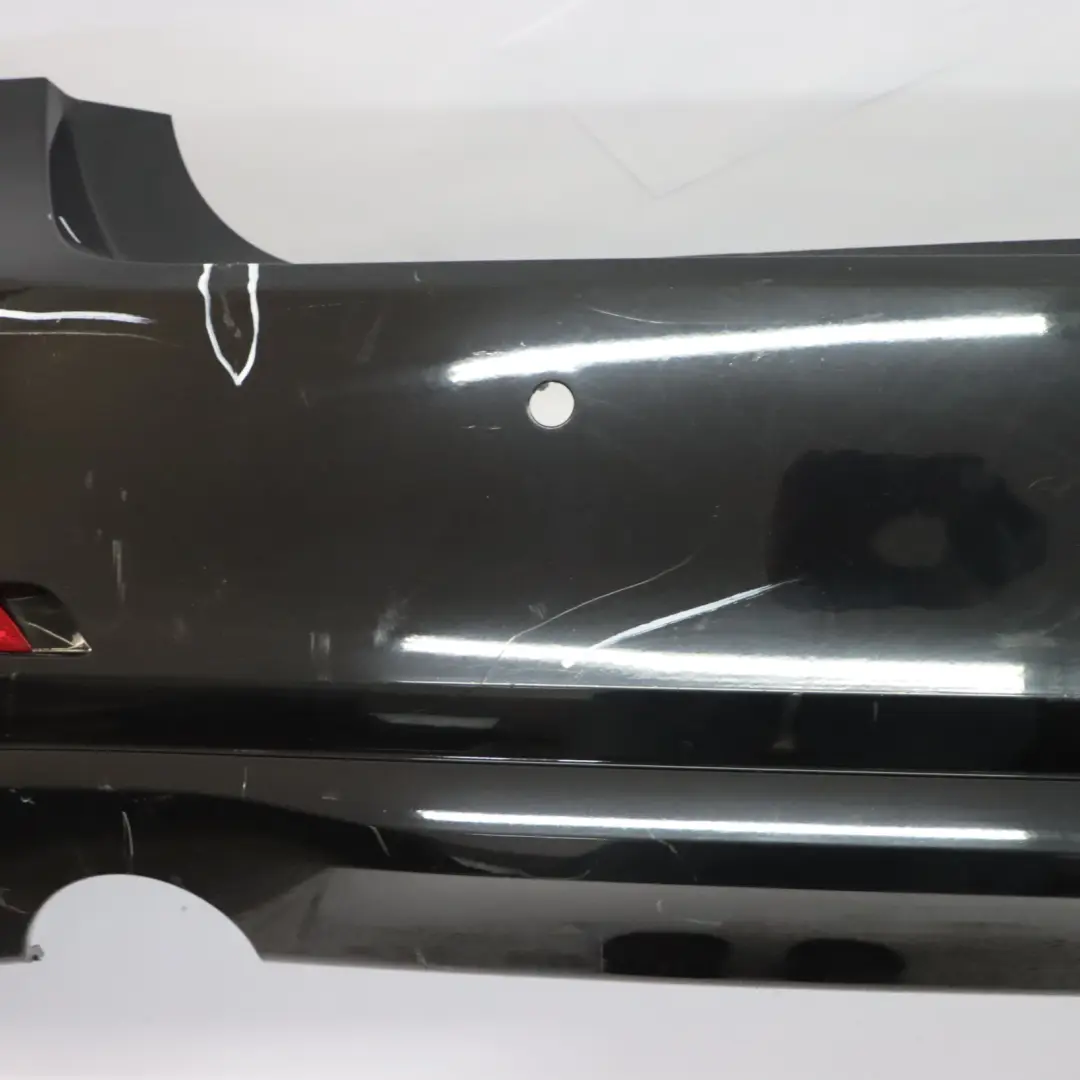 Zderzak Tylny PDC Schwarz 2 Czarny - 668 do BMW F30 o numerze 2239981 BMW F30 Zderzak Tylny PDC Schwarz 2 Czarny - 668 - SKU 2239981-SCH - Numer Części 2239981