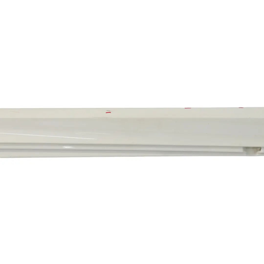 BMW F10 M5 M Sport Couvercle de seuil de porte droit Alpinweiss White - 300 - SKU 2298068-AW - Numéro de pièce 2298068