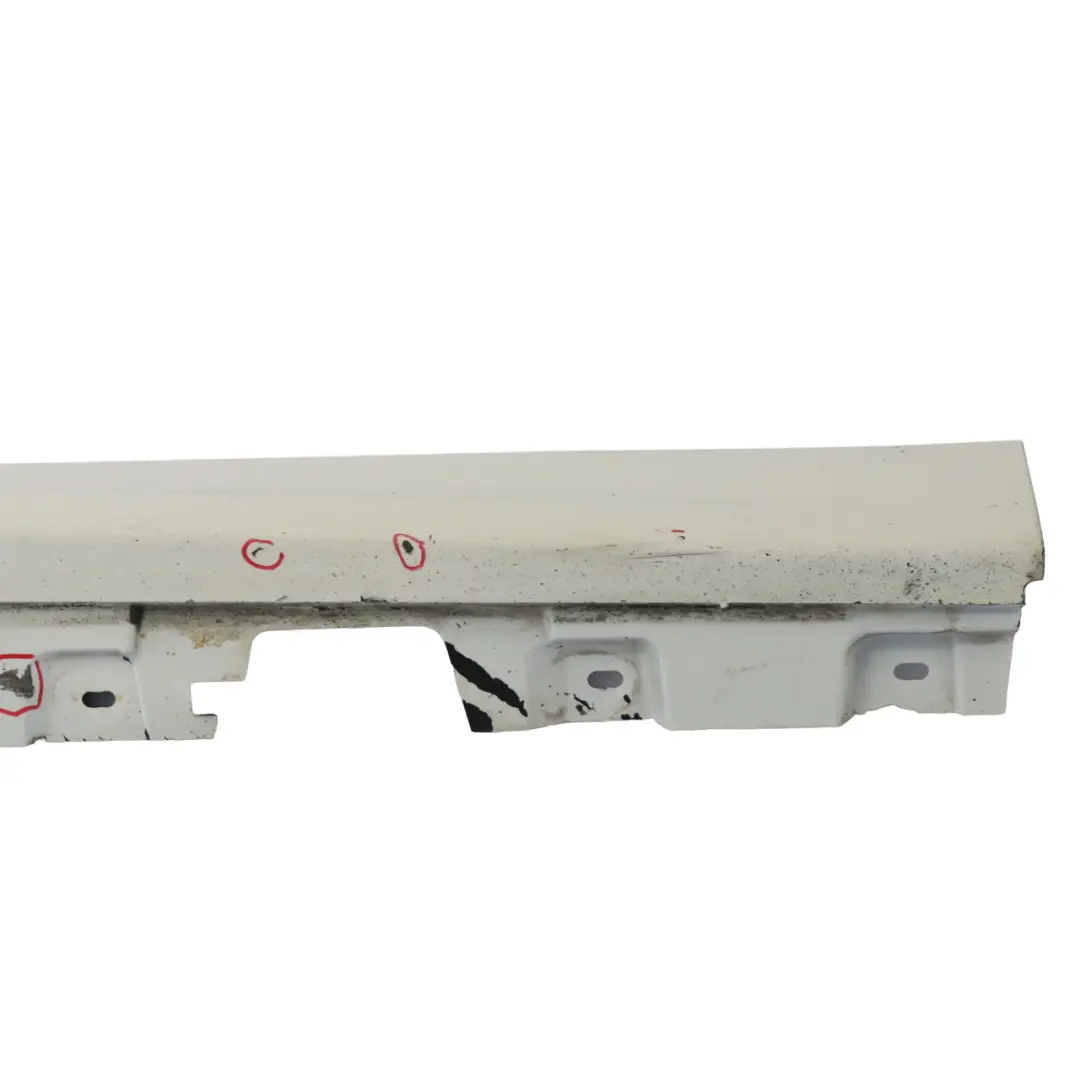 BMW F10 M5 M Sport Couvercle de seuil de porte droit Alpinweiss White - 300 - SKU 2298068-AW - Numéro de pièce 2298068