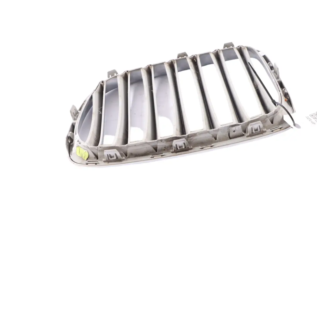Rejilla Delantera Tipo Riñón Entrada Aire Derecha Cromada para BMW X1 E84 con número de pieza 2993308 BMW X1 E84 Rejilla Delantera Tipo Riñón Entrada Aire Derecha Cromada - SKU 2993308-1 - Número de pieza 2993308