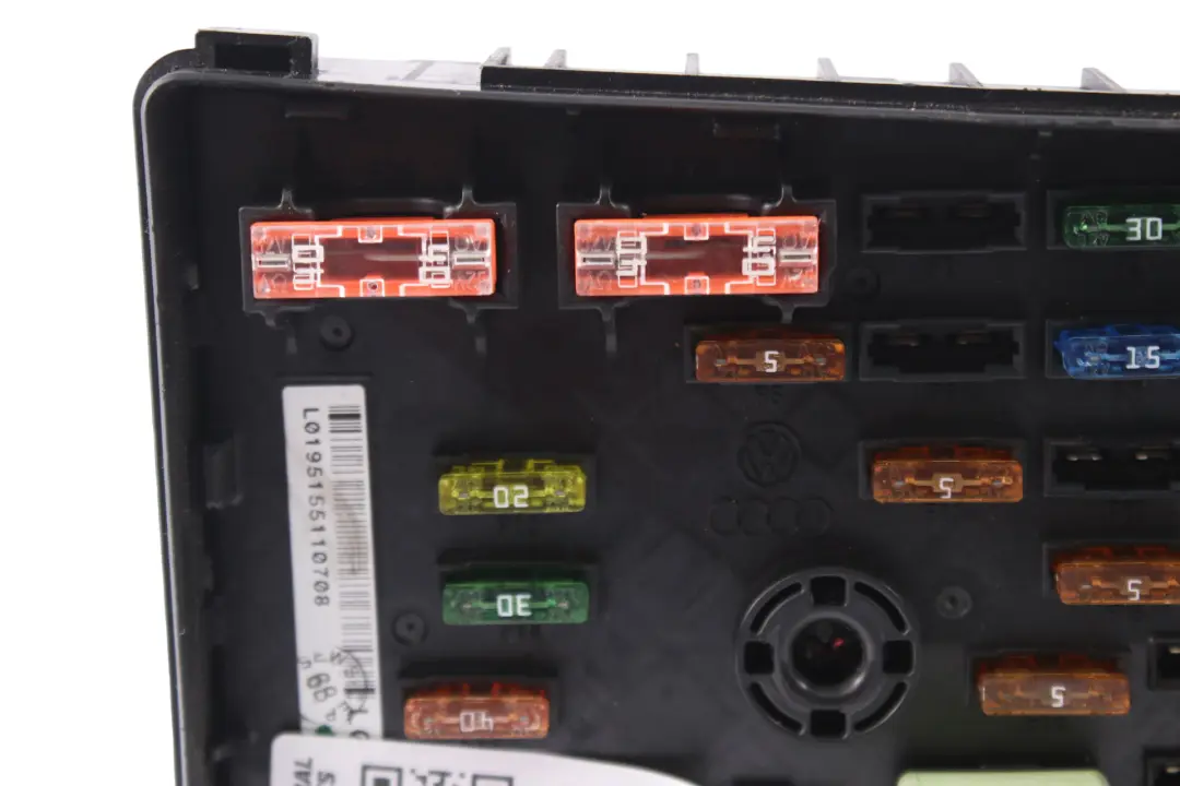 Boîte à fusibles Relais Module électrique pour Volkswagen VW Passat B6 à propos du numéro de pièce 3C0937125 Volkswagen VW Passat B6 Boîte à fusibles Relais Module électrique - SKU 3c0937125 - Numéro de pièce 3C0937125