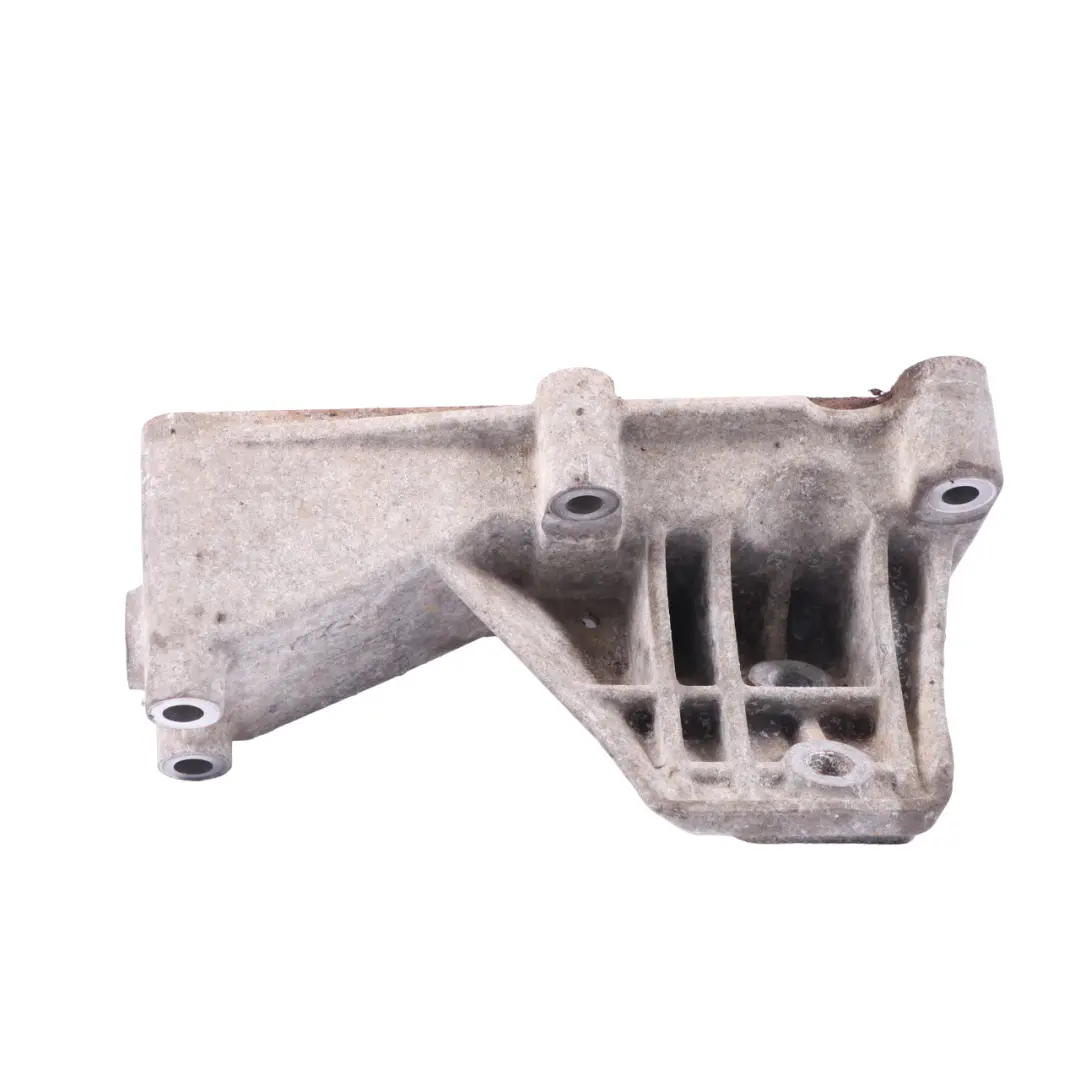 Iveco Daily II Engine Suspension Bracket Mount Support Right O/S - SKU 504050580 - Part number 504050580