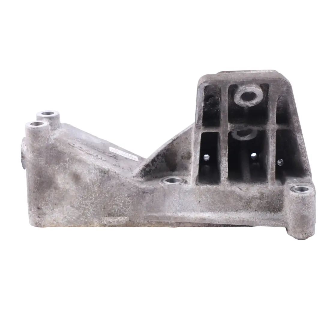 Mount Bracket Support to Iveco Daily II Fiat Ducato 2.3 Diesel Engine with Part number 504050582 Iveco Daily II Fiat Ducato 2.3 Diesel Engine Mount Bracket Support - SKU 504050582 - Part number 504050582