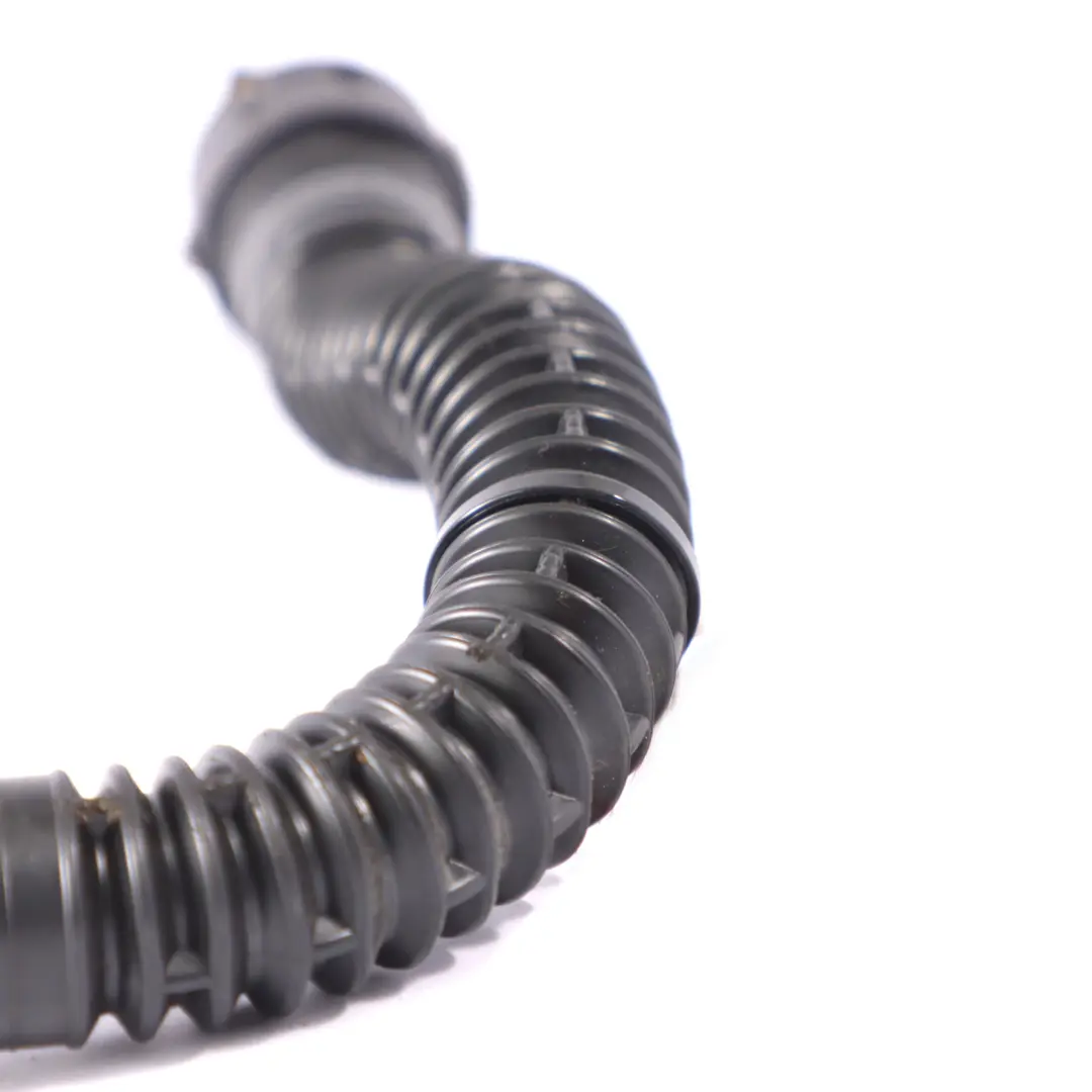 Oil Cooler Inlet Pipe Hose to Opel Zafira Insignia A 2.0 Cdti with Part number 55488382 Opel Zafira Insignia A 2.0 Cdti Oil Cooler Inlet Pipe Hose - SKU 55488382 - Part number 55488382