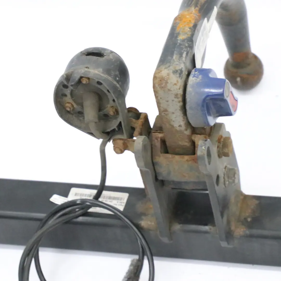 Abschleppstange Anhängekupplung Heckabschleppstange für Mercedes C117 mit Teilenummer 55R-0110779 Mercedes C117 Abschleppstange Anhängekupplung Heckabschleppstange - SKU 55r-0110779 - Teilenummer 55R-0110779