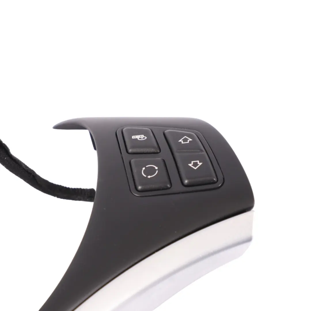 Multifonctions Direction Roue Bouton Interrupteur Volant pour BMW E81 E87 E90 E91 E92 à propos du numéro de pièce 6769894 BMW E81 E87 E90 E91 E92 Multifonctions Direction Roue Bouton Interrupteur Volant - SKU 6769894-5 - Numéro de pièce 6769894