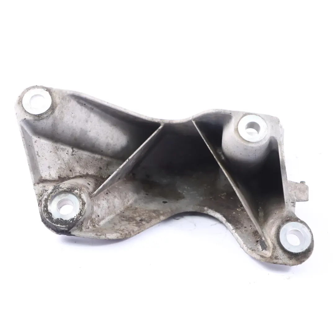 Engine Mount BMW E90 E92 N52 Petrol Supporting Bracket Holder Right O/S 6779368 - SKU 6779370-1 - Part number 6779370