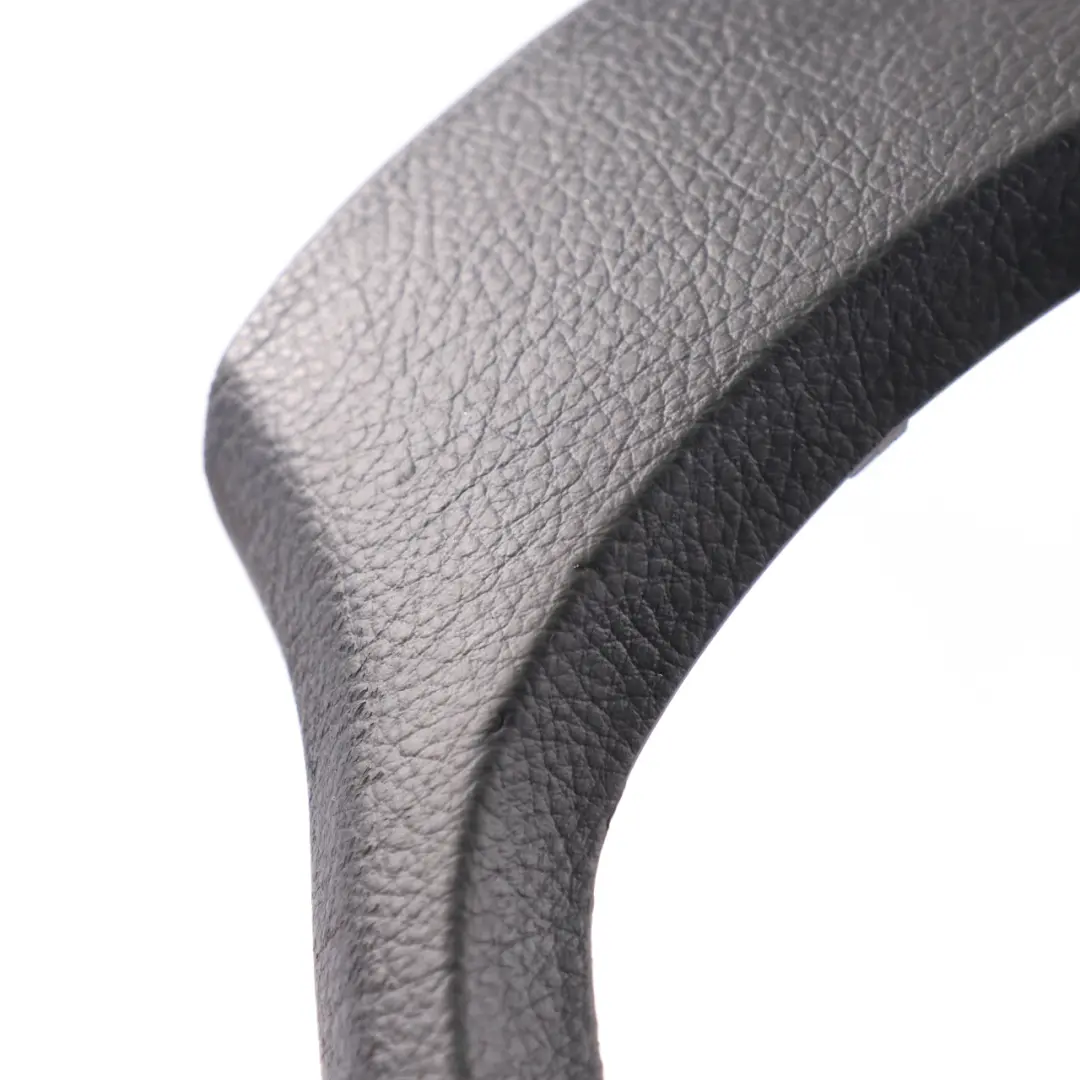 Coperchio del volante Pannello rivestimento nero per BMW F01 F07 F10 F11 LCI con numero di parte 6787422 BMW F01 F07 F10 F11 LCI Coperchio del volante Pannello rivestimento nero - SKU 6787422-1 - Numero di parte 6787422