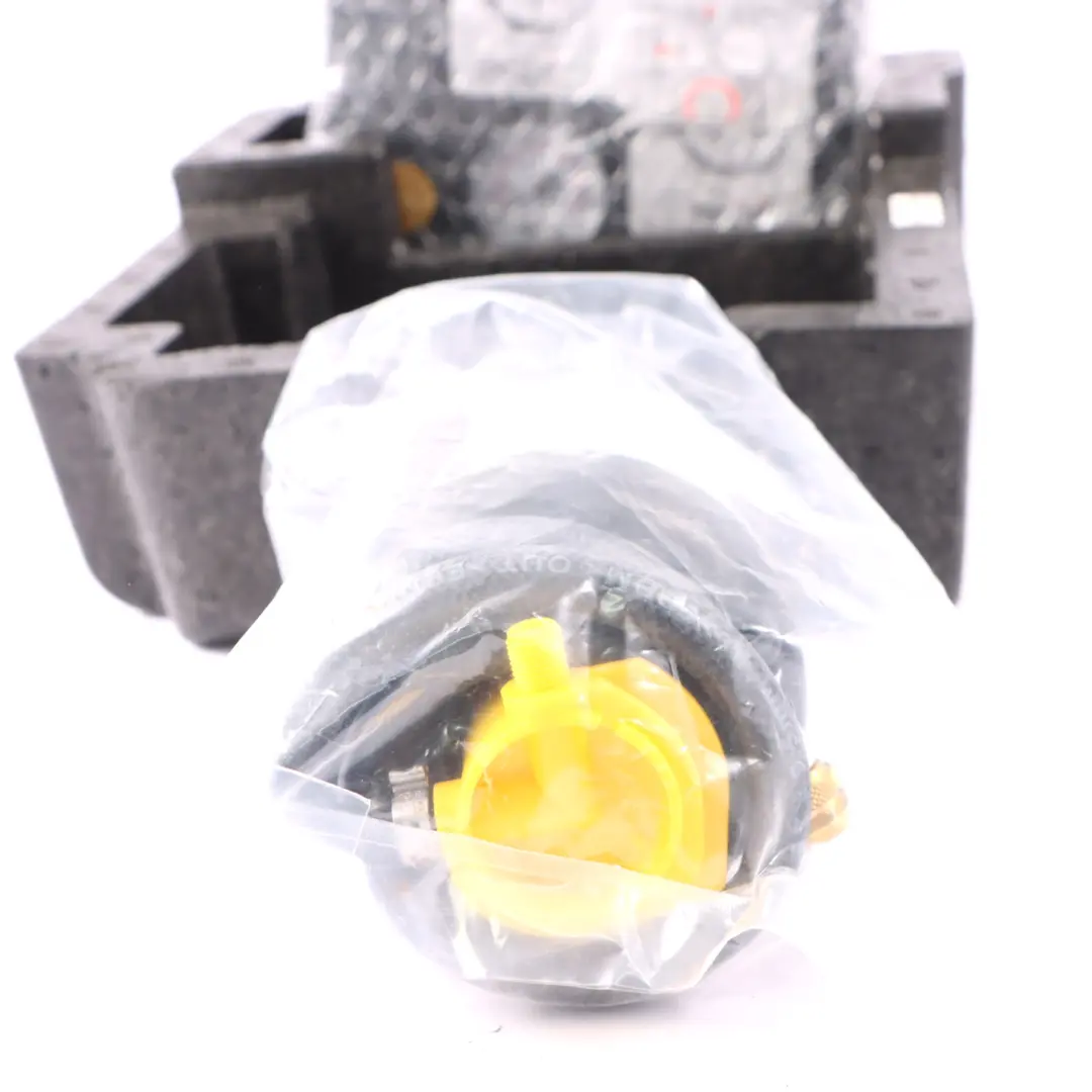 Mobility System Tyre Compressor to BMW E60 E81 E90 F10 F11 with Part number 6792688 BMW E60 E81 E90 F10 F11 Mobility System Tyre Compressor - SKU 6792688-2 - Part number 6792688