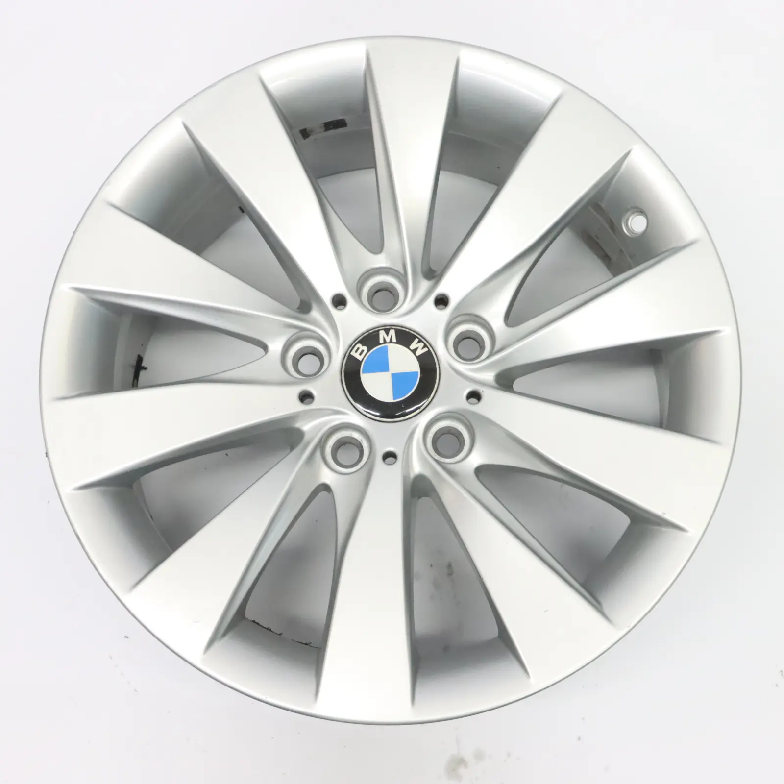 BMW F30 F31 F32 Silberne Leichtmetall felge 17" V Speiche 413 7,5J ET:37 6796240