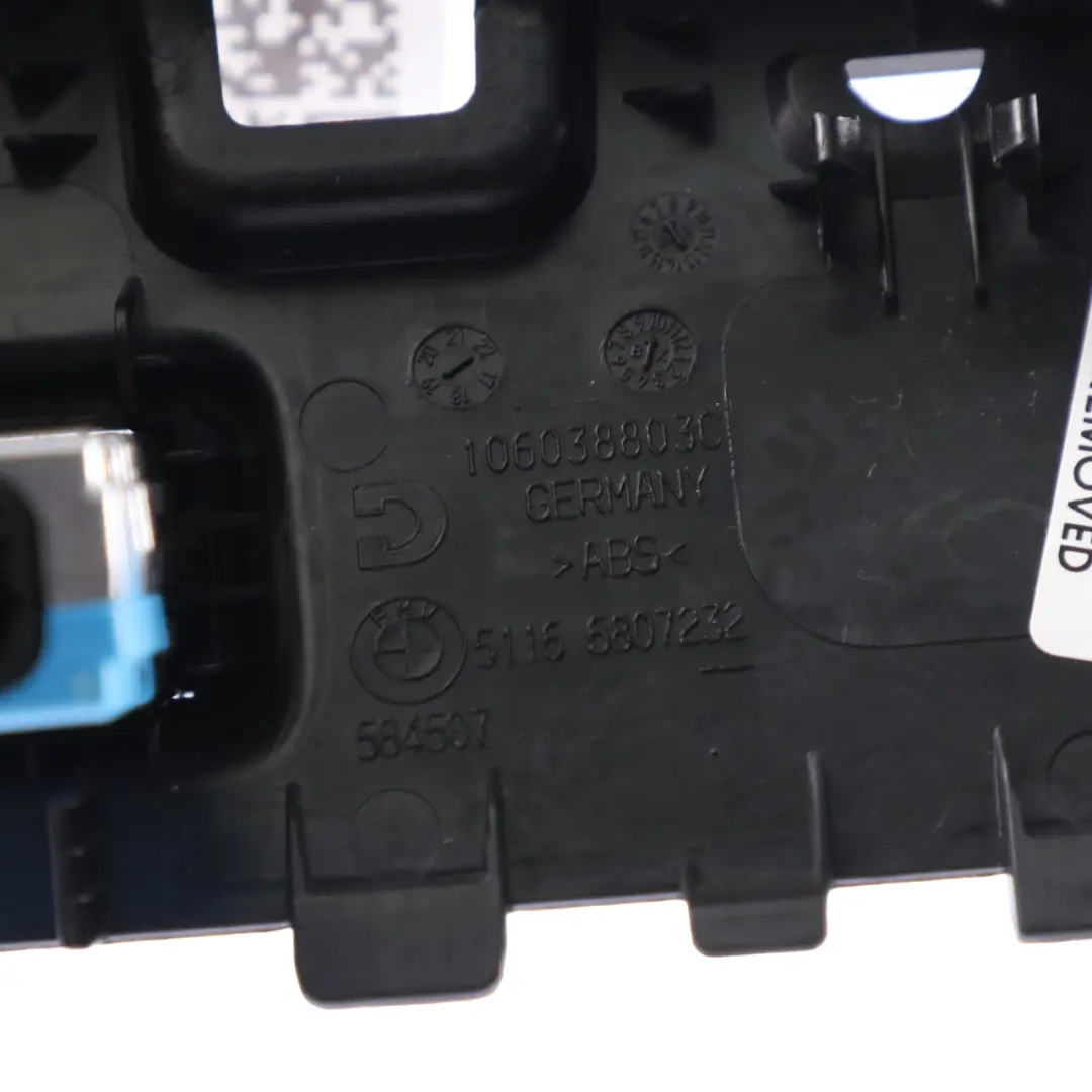 Osłona Tunel Gniazdo Port USB do BMW G20 G21 o numerze 6807232 BMW G20 G21 Osłona Tunel Gniazdo Port USB - SKU 6807232 - Numer Części 6807232