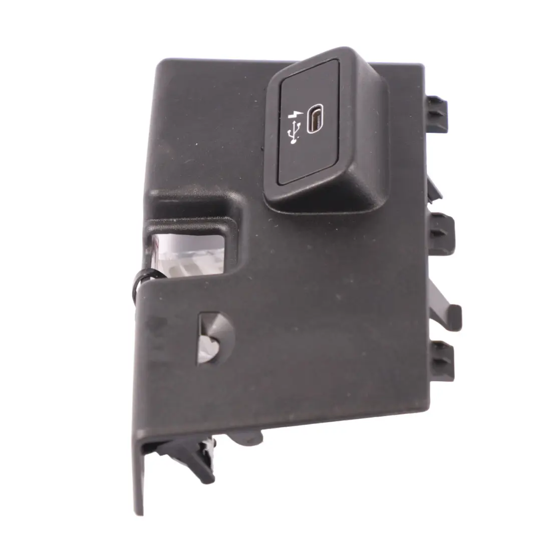 Embellecedor almacenamiento BMW G20 G21 Consola central Toma carga USB-C para con número de pieza 6807232 Embellecedor almacenamiento BMW G20 G21 Consola central Toma carga USB-C - SKU 6807232 - Número de pieza 6807232