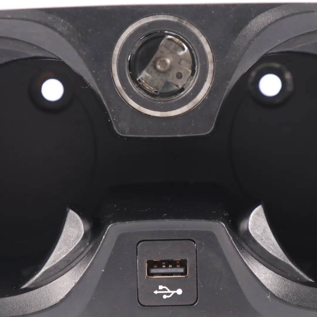 Getränkehalter BMW G20 G21 Mittelkonsole Ablage Ligter USB Steckdose für mit Teilenummer 6809803 Getränkehalter BMW G20 G21 Mittelkonsole Ablage Ligter USB Steckdose - SKU 6809803 - Teilenummer 6809803