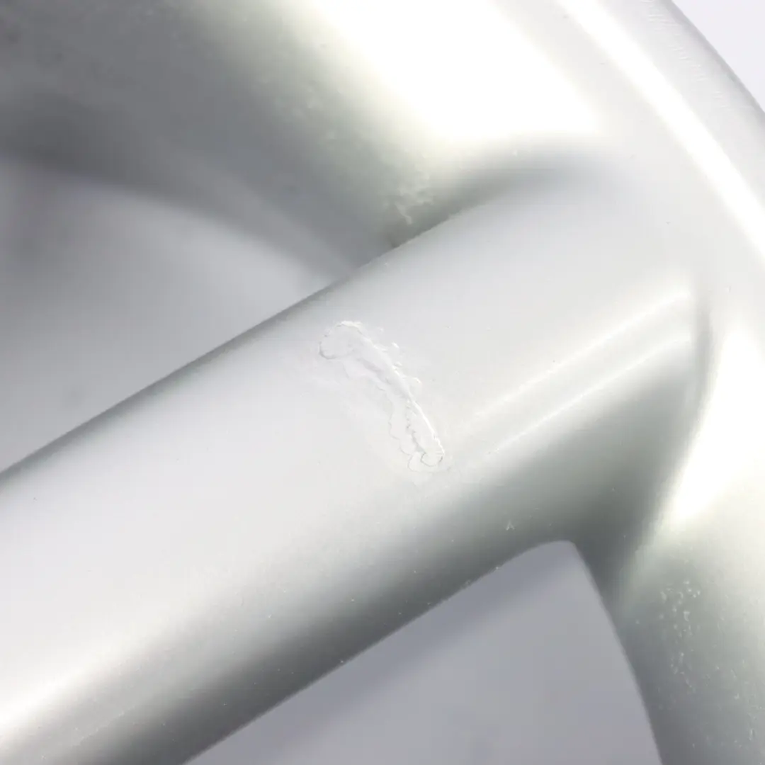 Srebrna Felga Aluminiowa 17" ET:48 7J do Mini Cooper One R55 R56 R57 o numerze 6850503 Mini Cooper One R55 R56 R57 Srebrna Felga Aluminiowa 17" ET:48 7J - SKU 6850503-2 - Numer Części 6850503