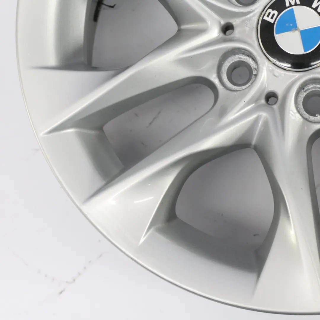 Jante en alliage argenté 17" V Spoke 621 ET:34 7,5J pour BMW X1 E84 à propos du numéro de pièce 6861846 BMW X1 E84 Jante en alliage argenté 17" V Spoke 621 ET:34 7,5J - SKU 6861846-1 - Numéro de pièce 6861846