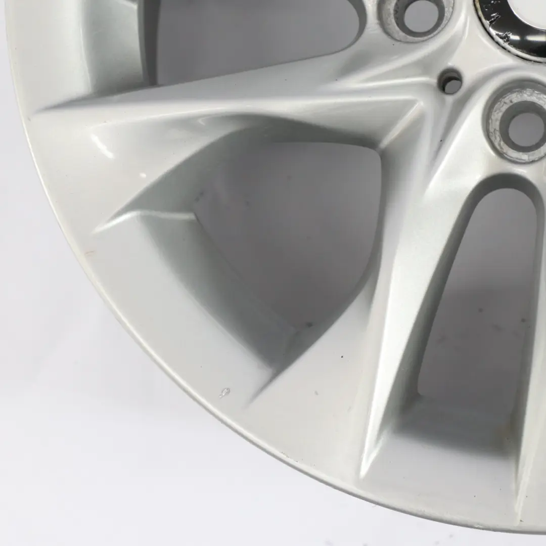 Jante en alliage argenté 17" V Spoke 621 ET:34 7,5J pour BMW X1 E84 à propos du numéro de pièce 6861846 BMW X1 E84 Jante en alliage argenté 17" V Spoke 621 ET:34 7,5J - SKU 6861846-2 - Numéro de pièce 6861846