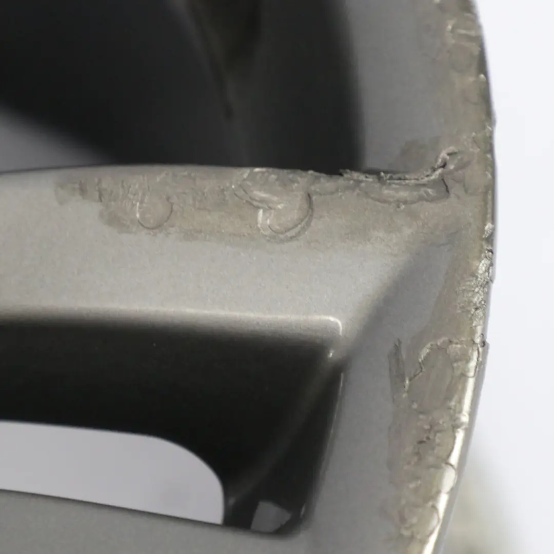 Jante arrière en alliage gris 18" V Spoke 658 8,5J ET:47 pour BMW F30 F31 LCI à propos du numéro de pièce 6866398 BMW F30 F31 LCI Jante arrière en alliage gris 18" V Spoke 658 8,5J ET:47 - SKU 6866398-1 - Numéro de pièce 6866398