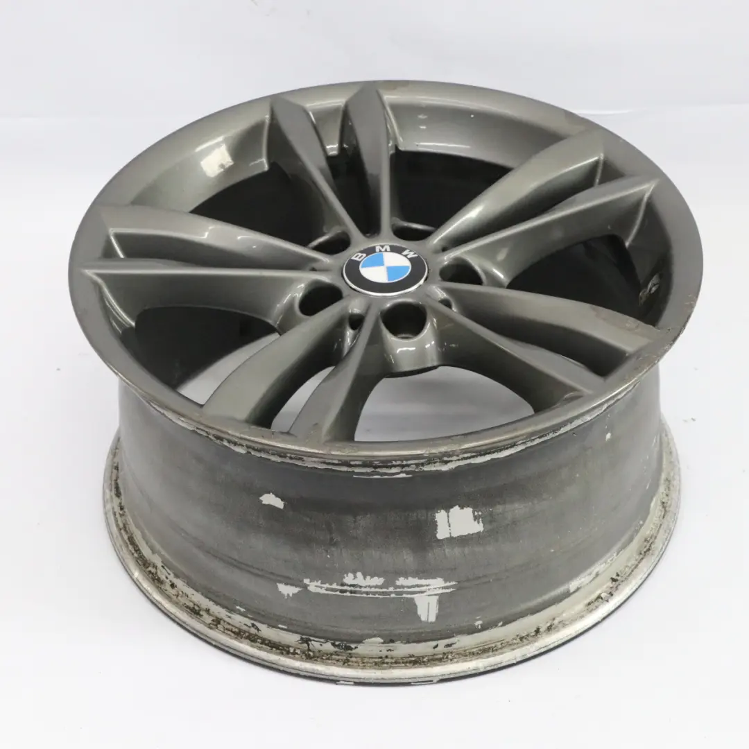 Grau Hinter rad felge 18" V Speiche 658 8,5J ET:47 für BMW F30 F31 LCI mit Teilenummer 6866398 BMW F30 F31 LCI Grau Hinter rad felge 18" V Speiche 658 8,5J ET:47 - SKU 6866398-1 - Teilenummer 6866398