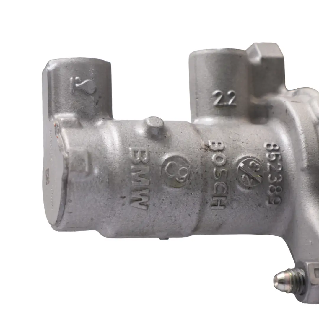Brake Servo BMW G20 320d Diesel B47D Master Cylinder Reservoir to with Part number 6889796 Brake Servo BMW G20 320d Diesel B47D Master Cylinder Reservoir - SKU 6889796 - Part number 6889796