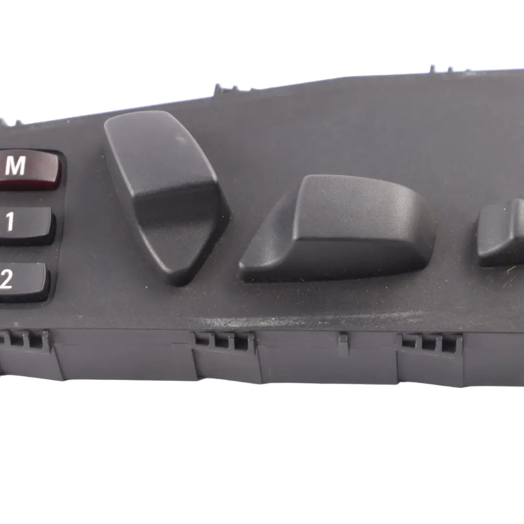 Przełącznik Fotela Przedni Prawy Przycisk Pamięci do BMW E60 E61 o numerze 6926978 BMW E60 E61 Przełącznik Fotela Przedni Prawy Przycisk Pamięci - SKU 6926978 - Numer Części 6926978
