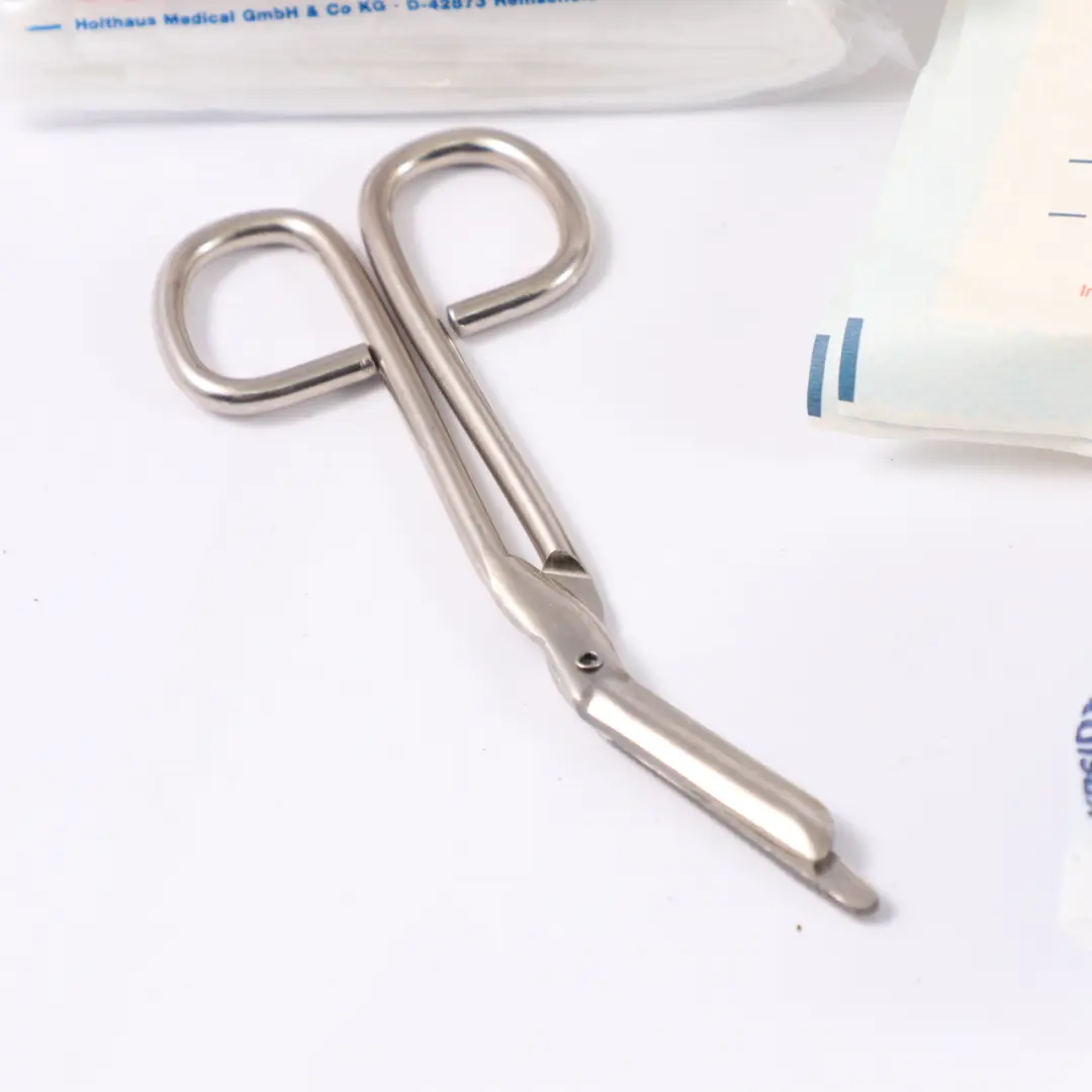 Kit universale di pronto soccorso medico d'emergenza Borsa nera per BMW MINI con numero di parte 6949966 BMW MINI Kit universale di pronto soccorso medico d'emergenza Borsa nera - SKU 6949966-3 - Numero di parte 6949966