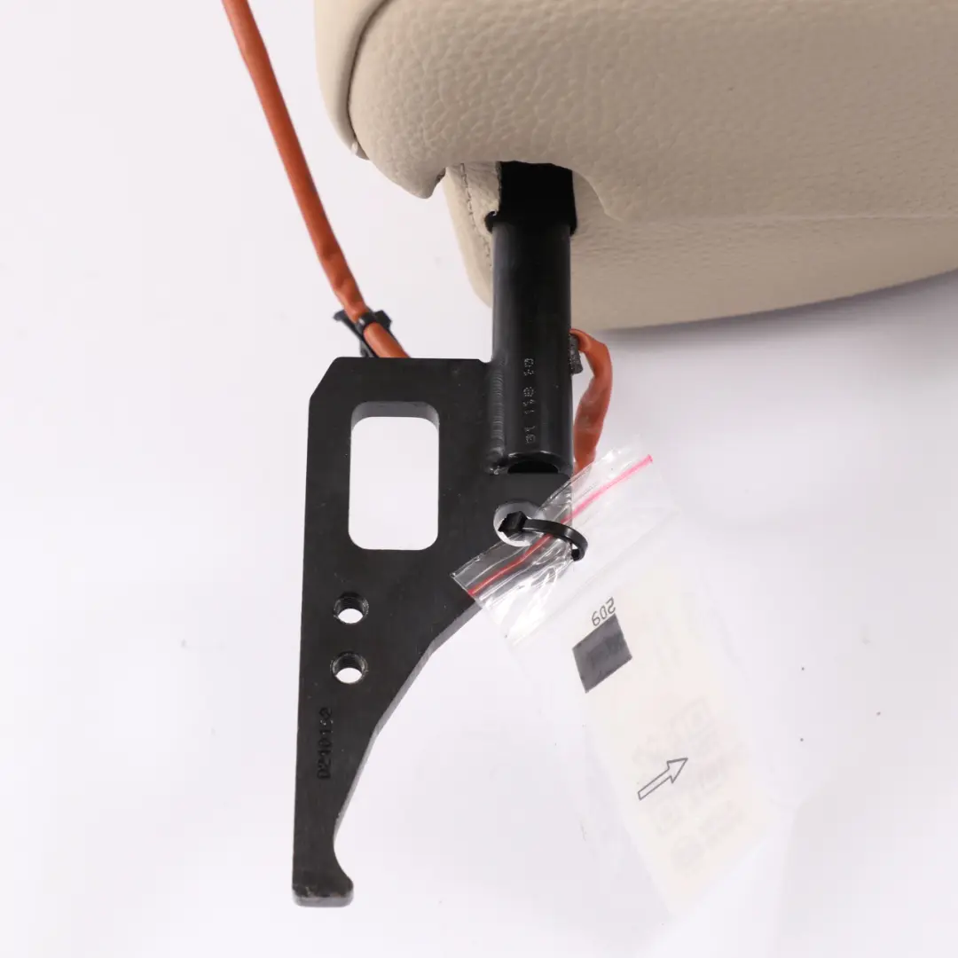 Asiento Delantero Izquierdo Reposacabezas Cuero Crema Beige para BMW E93 Convertible con número de pieza 6989959 BMW E93 Convertible Asiento Delantero Izquierdo Reposacabezas Cuero Crema Beige - SKU 6989959 - Número de pieza 6989959