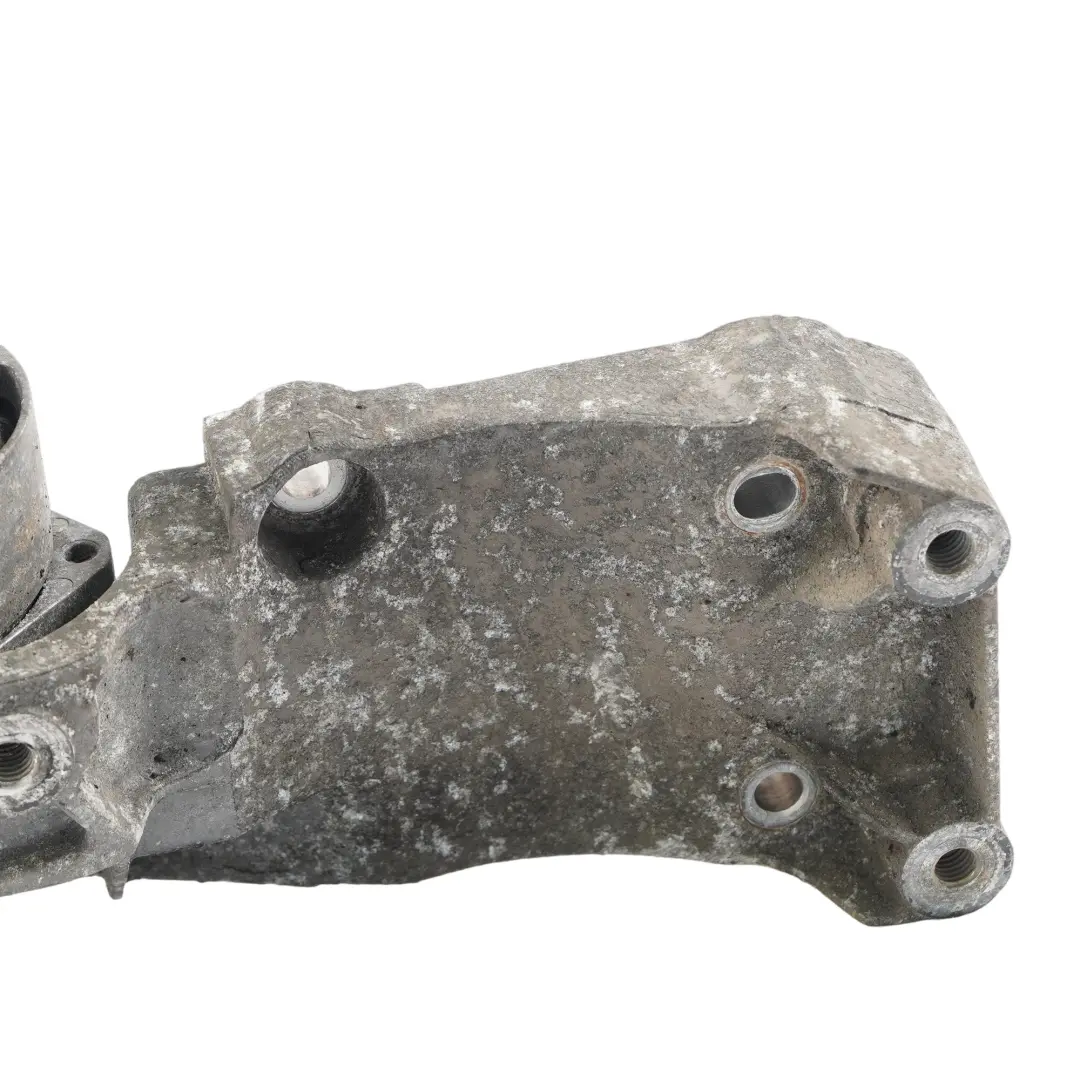 Staffa Dell'Alternatore Ford Transit Mk7 2,4 TDCi Tendicinghia per con numero di parte 6C1010K019AC Staffa Dell'Alternatore Ford Transit Mk7 2,4 TDCi Tendicinghia - SKU 6C1010K019AC - Numero di parte 6C1010K019AC