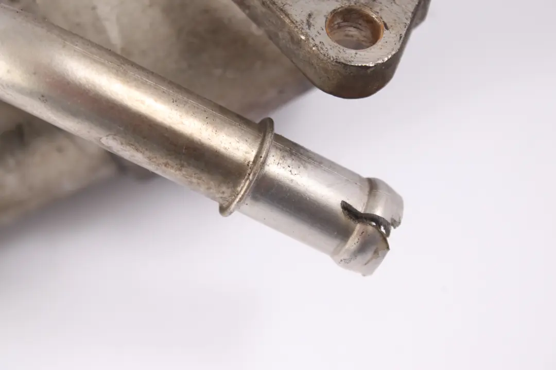 Valvola di raffreddamento EGR Tubo 6C1Q-9F464-BC per Ford Transit Mk7 2.4 TDCi con numero di parte 6C1Q9F464BC Ford Transit Mk7 2.4 TDCi Valvola di raffreddamento EGR Tubo 6C1Q-9F464-BC - SKU 6C1Q9F464BC - Numero di parte 6C1Q9F464BC