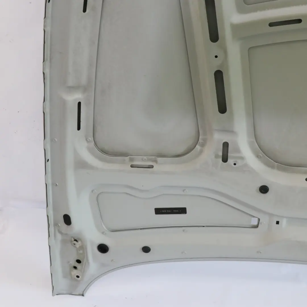 Maska Pokrywa Silnika Titan Silver Metallic - 354 do BMW E63 E64 o numerze 7008711 BMW E63 E64 Maska Pokrywa Silnika Titan Silver Metallic - 354 - SKU 7008711-TS - Numer Części 7008711