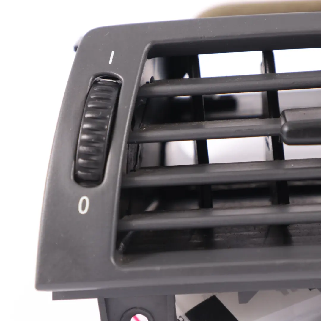 Bocchetta d'aria BMW E63 630i Griglia condotto ventilazione cruscotto sinistra per con numero di parte 7009271 Bocchetta d'aria BMW E63 630i Griglia condotto ventilazione cruscotto sinistra - SKU 7009271 - Numero di parte 7009271