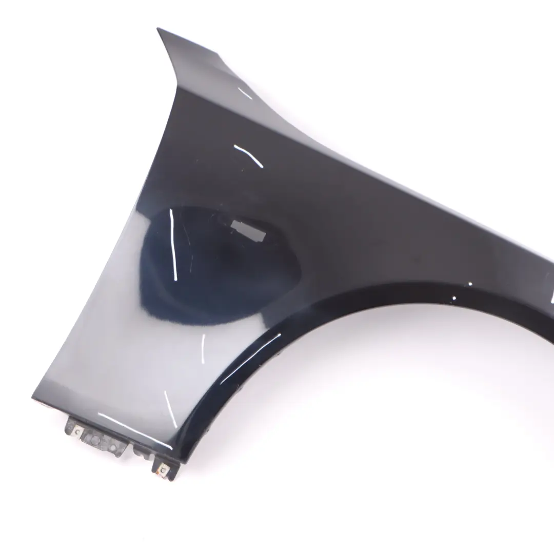 Panel lateral BMW E60 E61 Guardabarros delantero derecho Carbonschwarz Negro 416 para con número de pieza 7111430 Panel lateral BMW E60 E61 Guardabarros delantero derecho Carbonschwarz Negro 416 - SKU 7111430-CAR - Número de pieza 7111430