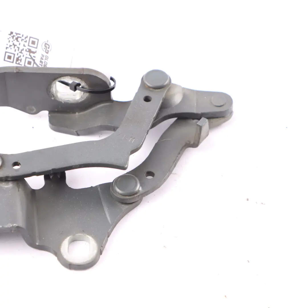 Hinge BMW E90 E92 E93 Right Engine Bonnet Hinge O/S Tasman Green Metallic - A81 to with Part number 7115264 Hinge BMW E90 E92 E93 Right Engine Bonnet Hinge O/S Tasman Green Metallic - A81 - SKU 7115264-TAS - Part number 7115264