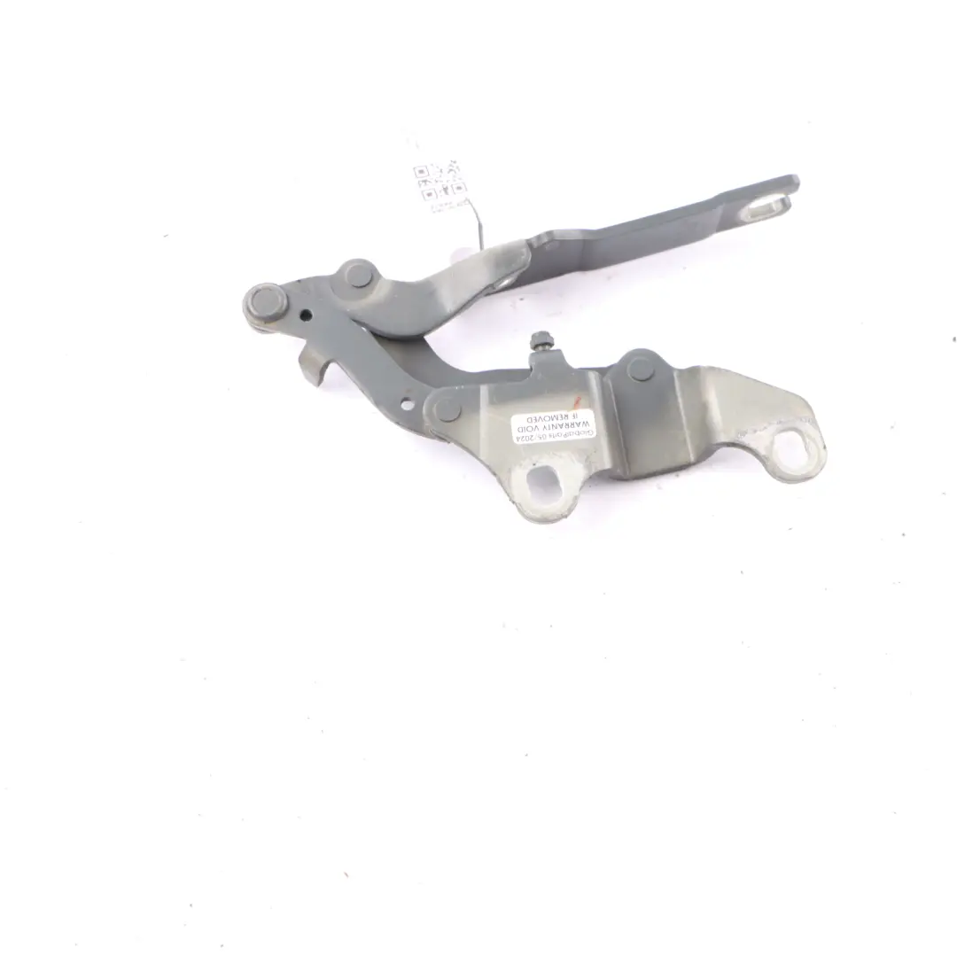 Hinge BMW E90 E92 E93 Right Engine Bonnet Hinge O/S Tasman Green Metallic - A81 to with Part number 7115264 Hinge BMW E90 E92 E93 Right Engine Bonnet Hinge O/S Tasman Green Metallic - A81 - SKU 7115264-TAS - Part number 7115264