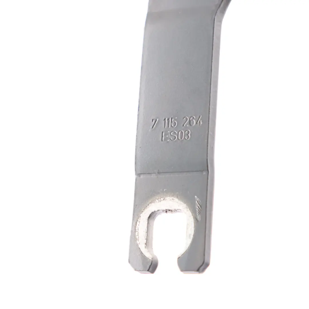 Hinge BMW E90 E92 E93 Right Engine Bonnet Hinge O/S Tasman Green Metallic - A81 to with Part number 7115264 Hinge BMW E90 E92 E93 Right Engine Bonnet Hinge O/S Tasman Green Metallic - A81 - SKU 7115264-TAS - Part number 7115264