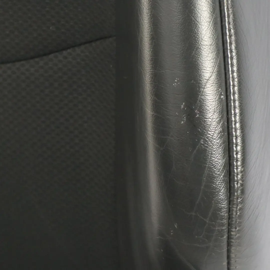 Fotel przedni lewy półskóra Panther Black do Mini Cooper R52 Cabrio o numerze 7130083 Mini Cooper R52 Cabrio Fotel przedni lewy półskóra Panther Black - SKU 7130083-1 - Numer Części 7130083