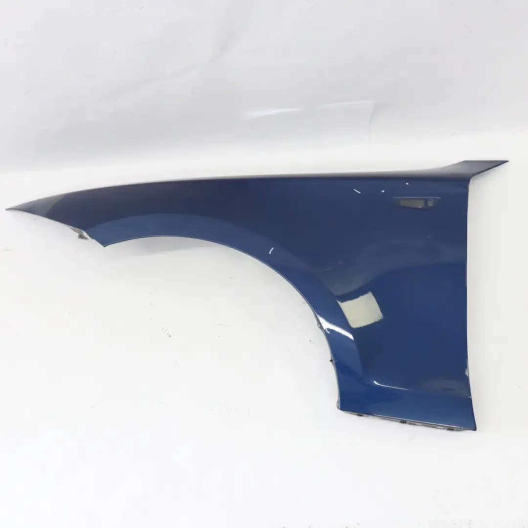 Panel Lateral Guardabarros Delantero Izquierdo Montegoblau Azul A51 para BMW E81 E87 con número de pieza 7133227 BMW E81 E87 Panel Lateral Guardabarros Delantero Izquierdo Montegoblau Azul A51 - SKU 7133227-MTB1 - Número de pieza 7133227