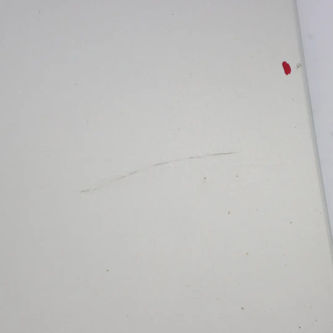 Panel lateral Guardabarros Delantero Izquierdo Titansilber Plata 354 para BMW E81 E87 con número de pieza 7133227 BMW E81 E87 Panel lateral Guardabarros Delantero Izquierdo Titansilber Plata 354 - SKU 7133227-TS2 - Número de pieza 7133227