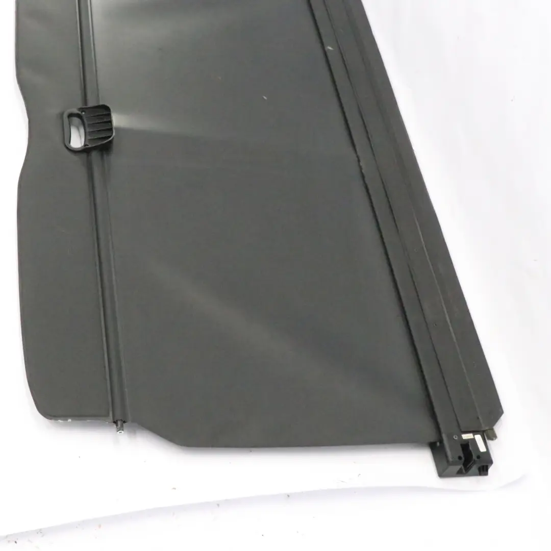 Sichtschutzrollo / Trennnetzrollo Gepäckraum Kofferaum Schwarz für BMW X5 E53 mit Teilenummer 7135675 BMW X5 E53 Sichtschutzrollo / Trennnetzrollo Gepäckraum Kofferaum Schwarz - SKU 7135675 - Teilenummer 7135675