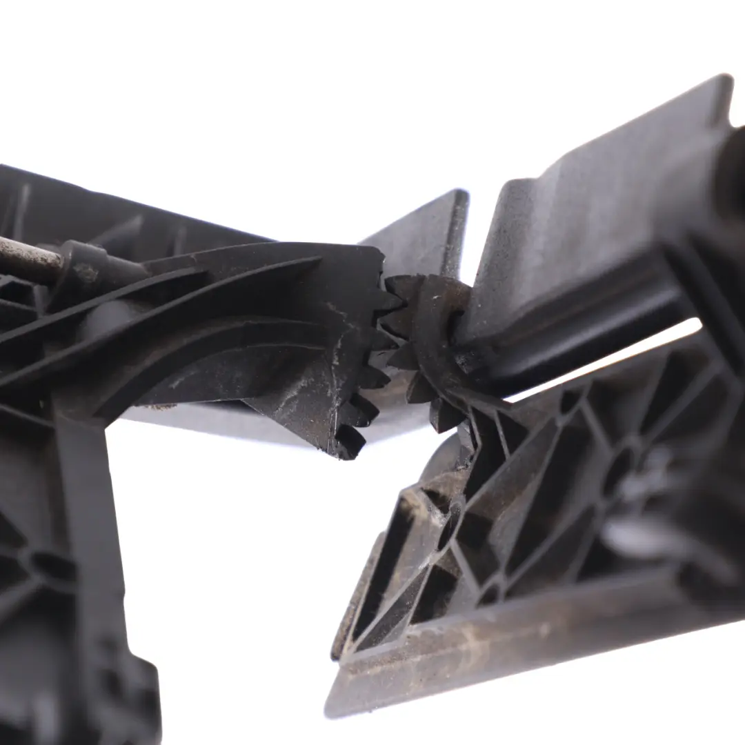 BMW E93 Cabrio Flap Linkage Outlet Folding Top Lid Roof Right Cover Black - SKU 7175480-1 - Número de pieza 7175480