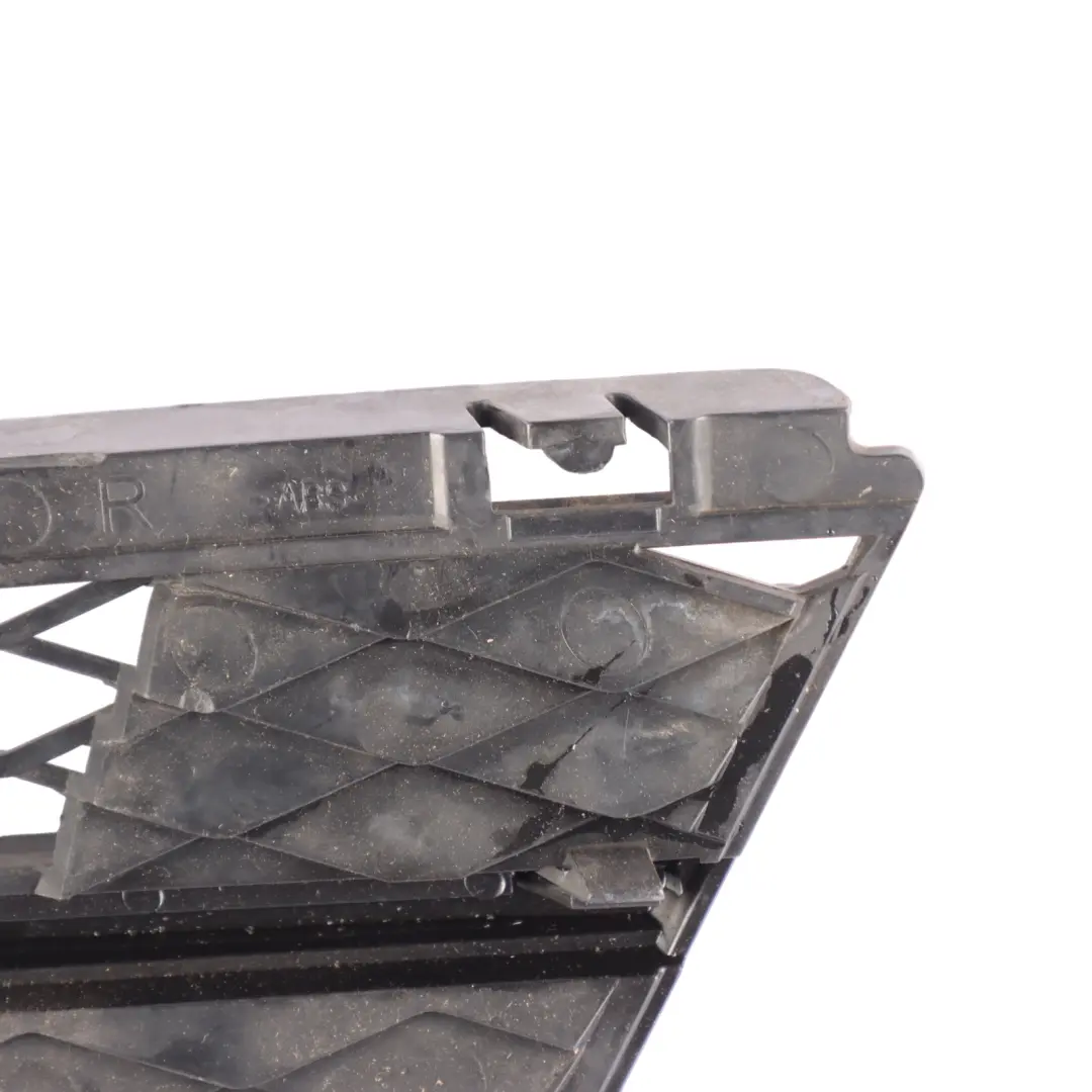 BMW 3 Series E90 E91 LCI Front Bumper Partially Grid Grille Right O/S - SKU 7198902 - Part number 7198902