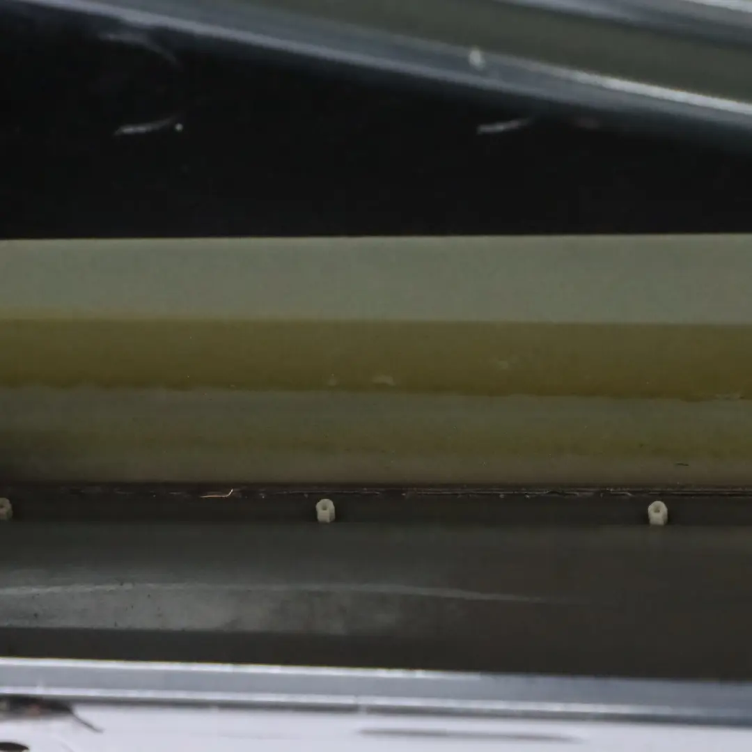 Tür vorne rechts Schwarz Saphir Metallic - 475 für BMW E60 E61 mit Teilenummer 7202340 BMW E60 E61 Tür vorne rechts Schwarz Saphir Metallic - 475 - SKU 7202340-BS1 - Teilenummer 7202340