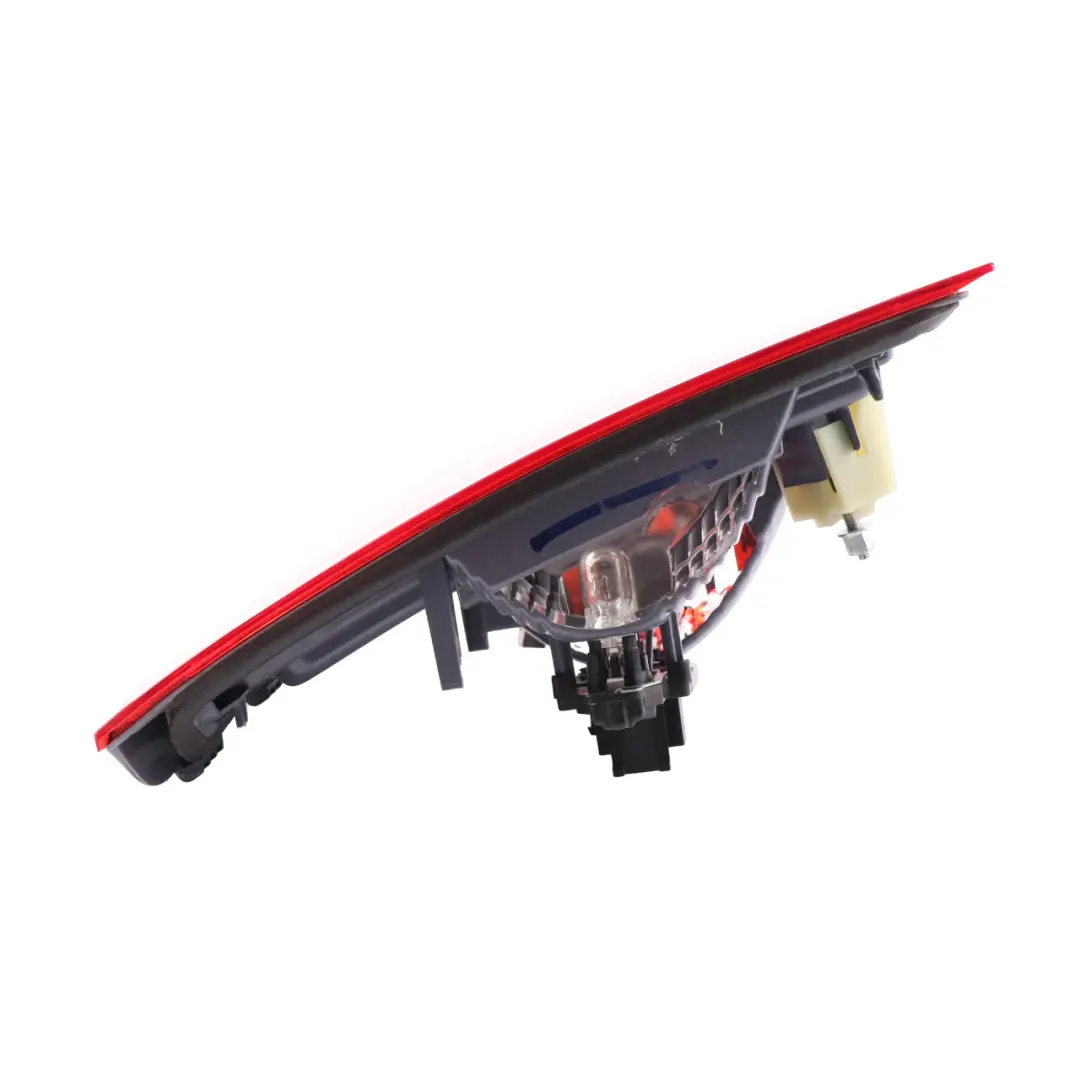 Fanale posteriore BMW X3 F25 Lampada bagagliaio Portellone destro per con numero di parte 7217310 Fanale posteriore BMW X3 F25 Lampada bagagliaio Portellone destro - SKU 7217310 - Numero di parte 7217310