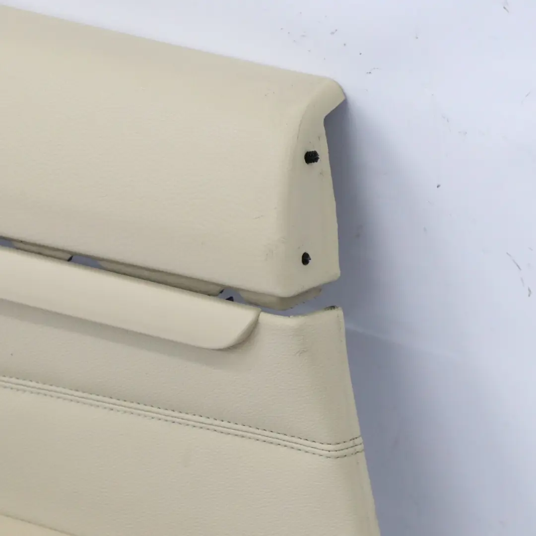 Boczek Tapicerka Lewa Lewy Tył Skóra Beżowa Cream Beige do BMW E93 o numerze 7218919 BMW E93 Boczek Tapicerka Lewa Lewy Tył Skóra Beżowa Cream Beige - SKU 7218919 - Numer Części 7218919