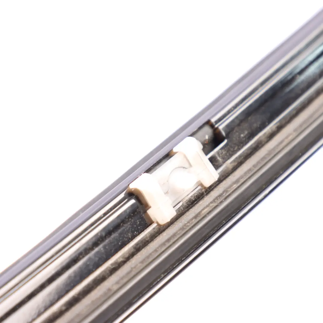 Techo Moldura Acabado Ribete Delantero Derecho Alto Brillo 7221329 para BMW F13 con número de pieza 7221330 BMW F13 Techo Moldura Acabado Ribete Delantero Derecho Alto Brillo 7221329 - SKU 7221330 - Número de pieza 7221330