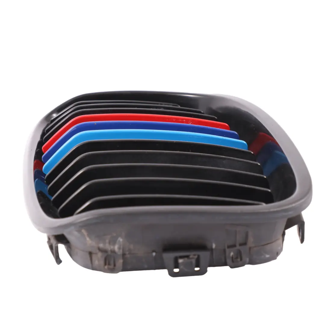 Parachoques Delantero BMW F20 Rejilla Central Cromada Izquierda para con número de pieza 7239021 Parachoques Delantero BMW F20 Rejilla Central Cromada Izquierda - SKU 7239021-3 - Número de pieza 7239021