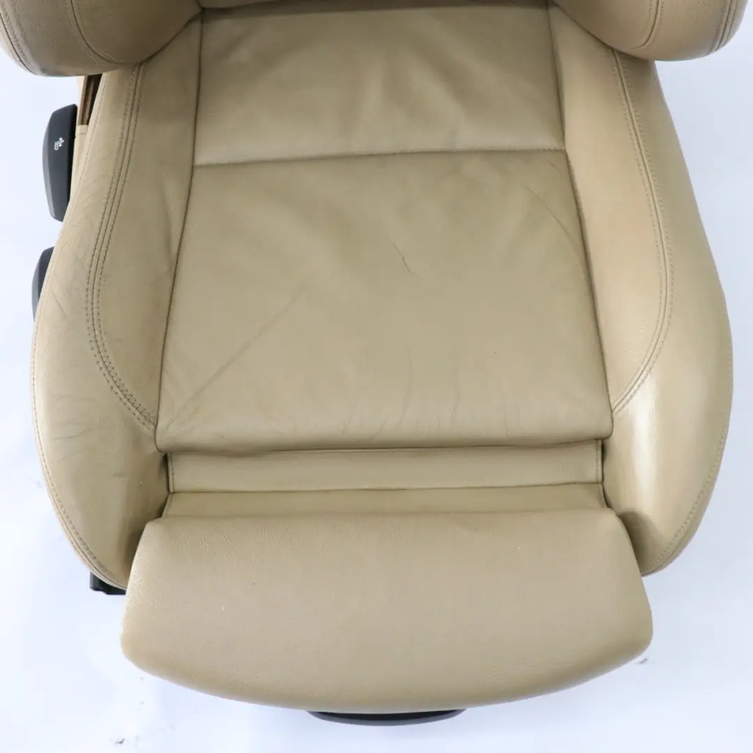 Fotel Sport Przedni Prawy Podgrzewany Skóra Dakota Beżowy do BMW E90 E91 o numerze 9156458 BMW E90 E91 Fotel Sport Przedni Prawy Podgrzewany Skóra Dakota Beżowy - SKU 9156458-2 - Numer Części 9156458