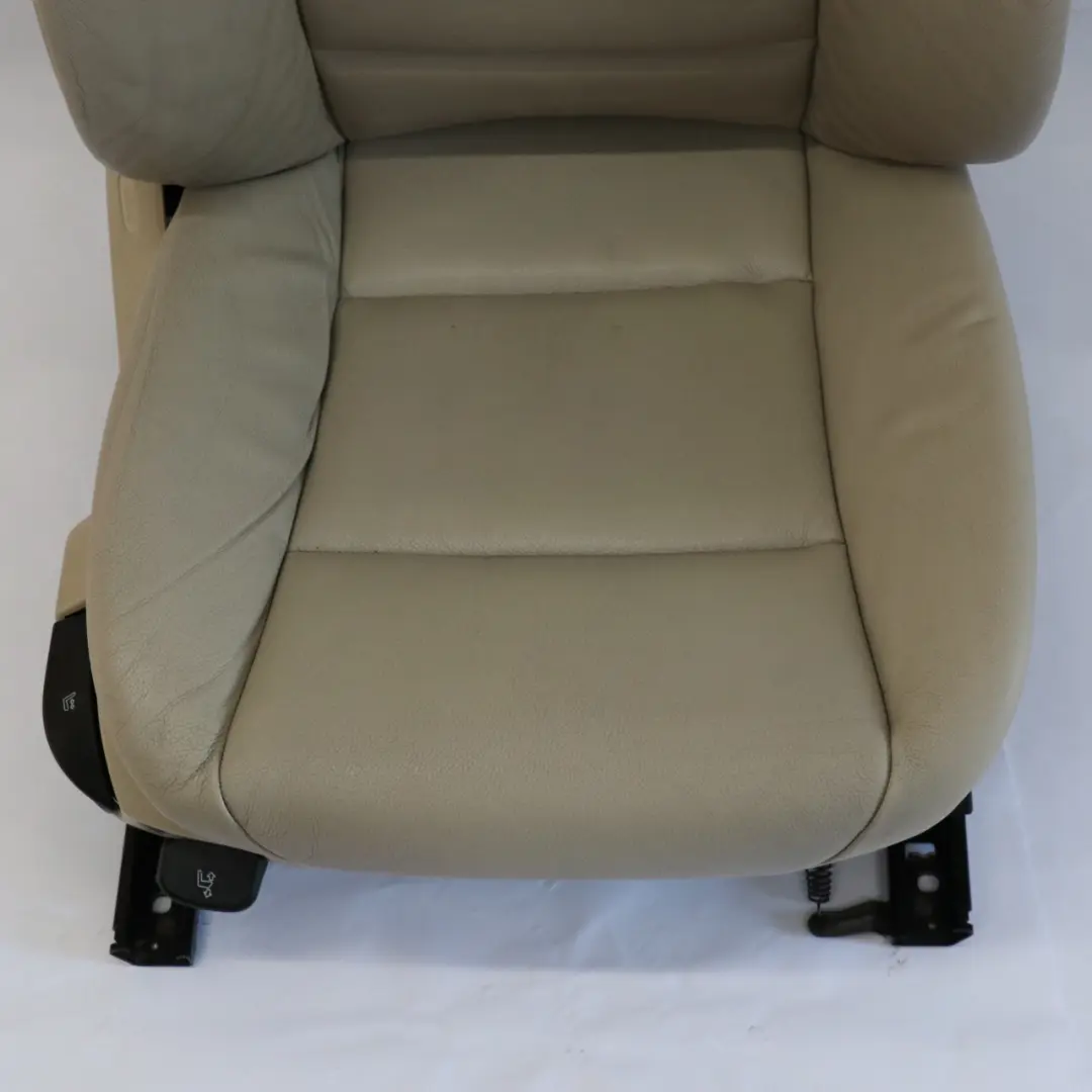 Sedile anteriore BMW F10 F11 Destra riscaldato pelle Dakota Oyster Interior per con numero di parte 7260500 Sedile anteriore BMW F10 F11 Destra riscaldato pelle Dakota Oyster Interior - SKU 7260500-6 - Numero di parte 7260500