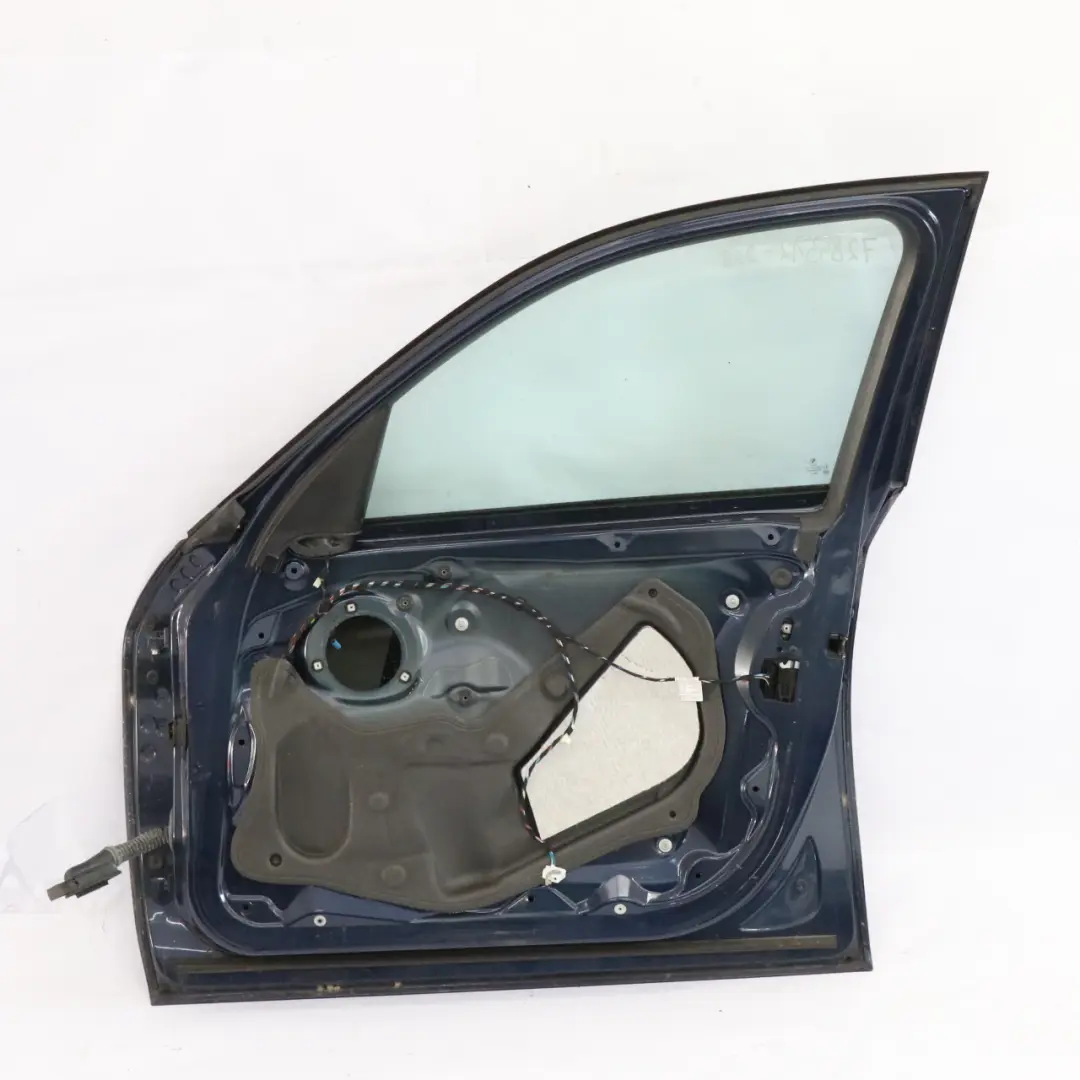 Puerta Delantera Derecha Tiefseeblau Deep Sea Blue Metallic - A76 para BMW F20 con número de pieza 7284512 BMW F20 Puerta Delantera Derecha Tiefseeblau Deep Sea Blue Metallic - A76 - SKU 7284512-DSB - Número de pieza 7284512